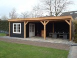 Douglas-tuinhuis-met-veranda-platdak-Otter-Tuinhuizen-4.jpg